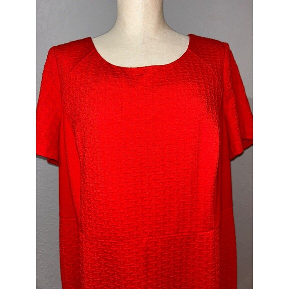 Talbots Women's Red Textured Knit Shift Dress size 18W Round Neck Short Sleeve - Picture 2 of 10